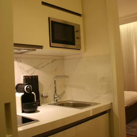 Cirque Deluxe Apartament *