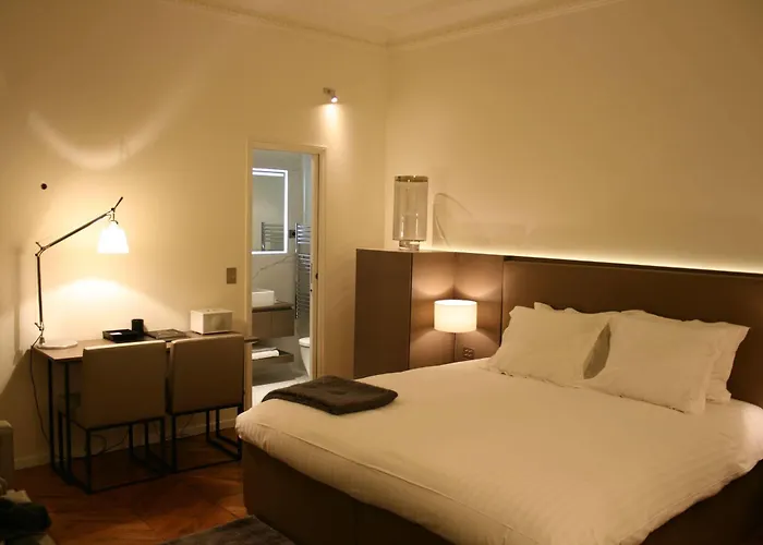 استوديو سيرك ديلوكس *