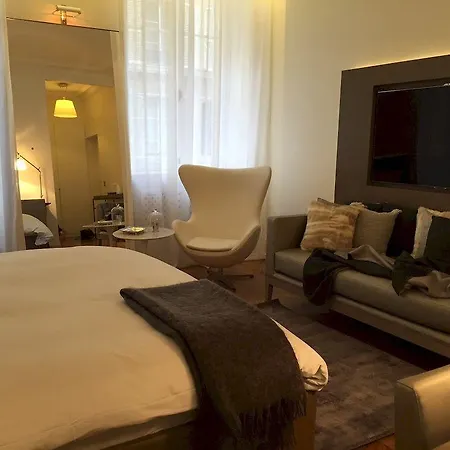 Apartment Cirque Deluxe Paris