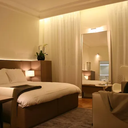 Daire Cirque Deluxe Paris